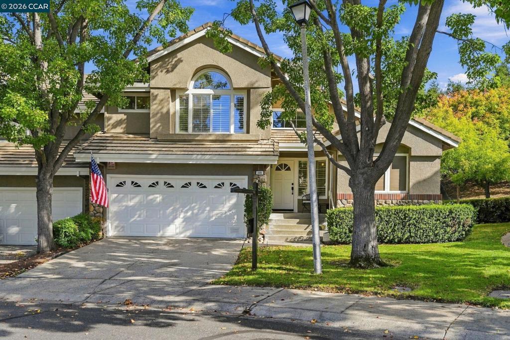 220 Promenade Ln