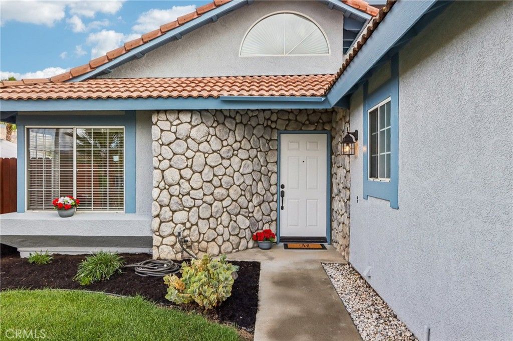 Photo of 34178 Pheasant Run Cir, Wildomar, CA 92595 (MLS # SW25240515)
