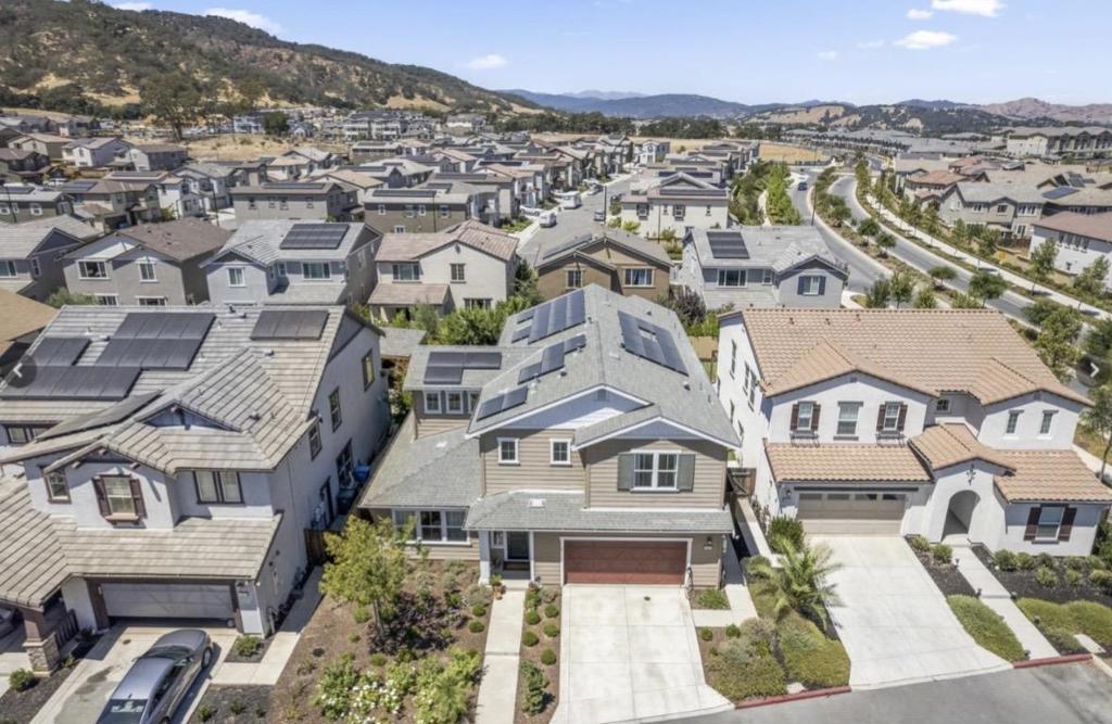 1237 Viognier Way