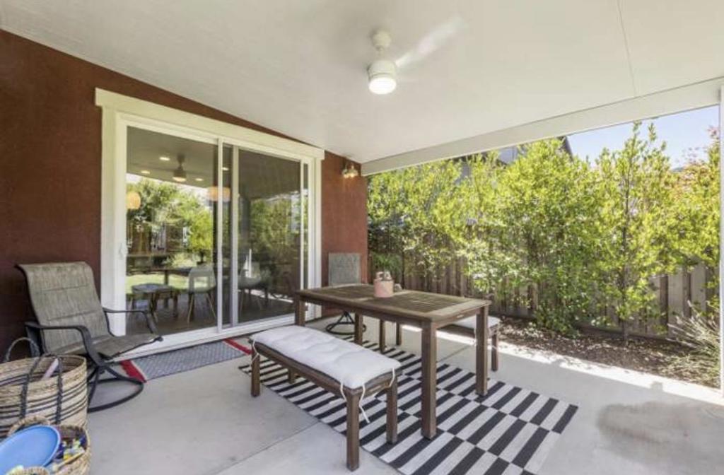 1237 Viognier Way
