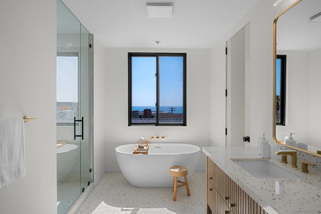 La Jolla - Residential Lease