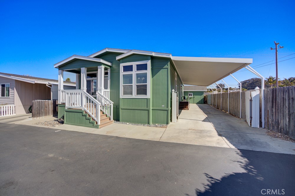 2700 Cienaga Street 8