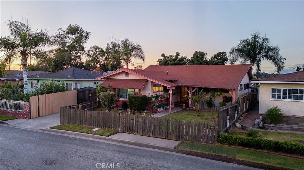 Photo of 109 W Glencoe St, Compton, CA 90220 (MLS # DW25239740)