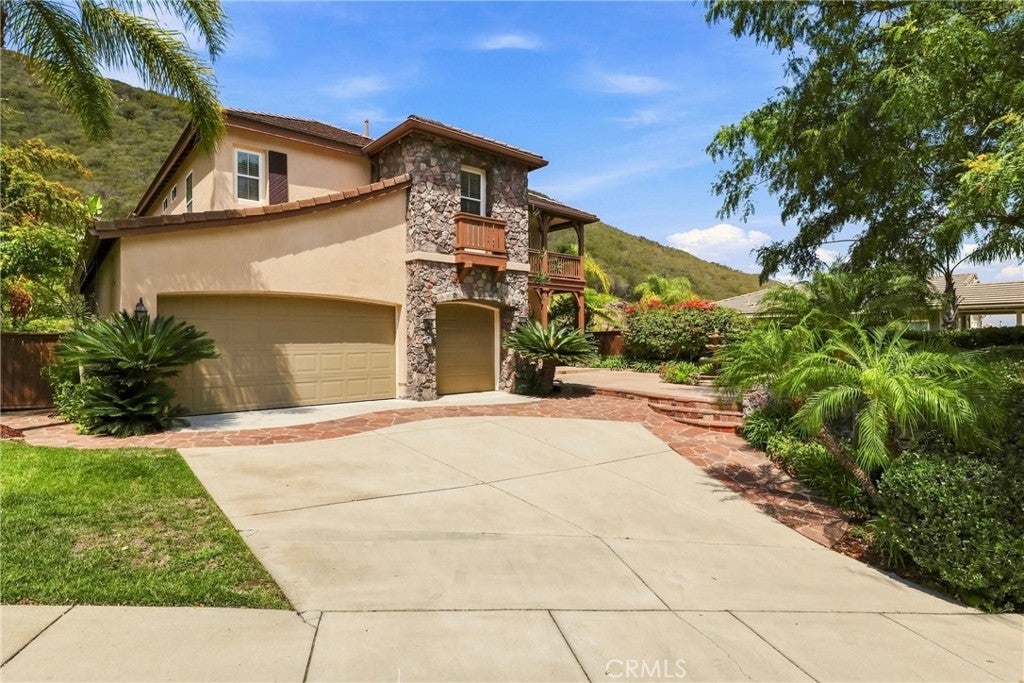 1014 Skyline Place