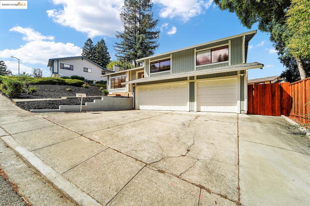225 Skyline Dr