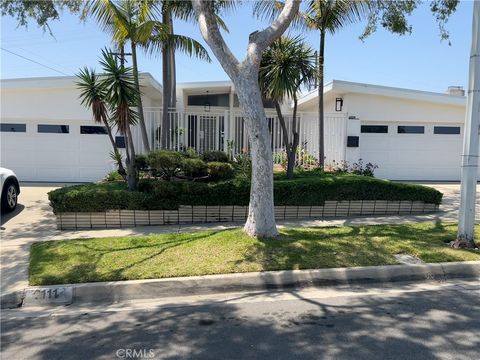 Photo of 6111 S La Cienega Boulevard, Ladera Heights, CA 90056 (MLS # SR25066934)