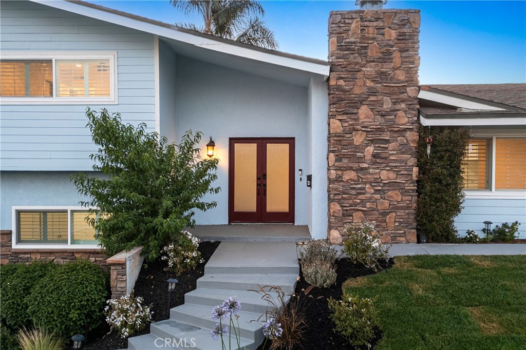 1623 N Vallejo Way