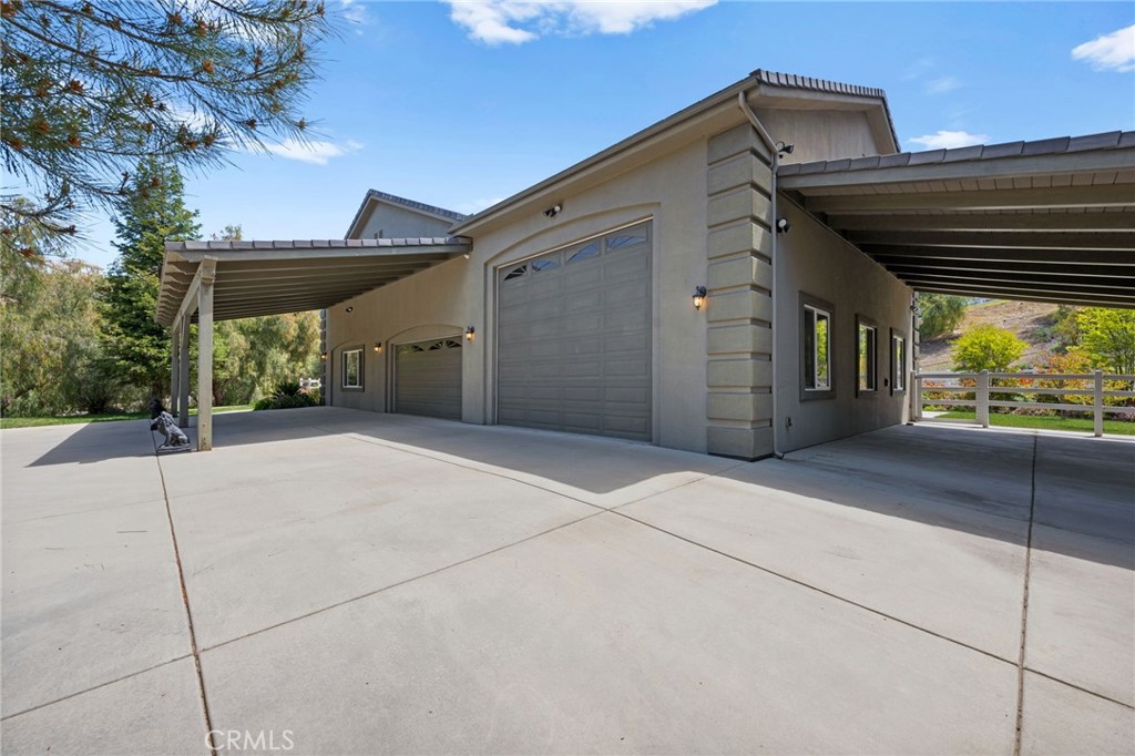 38565 Celine Cove