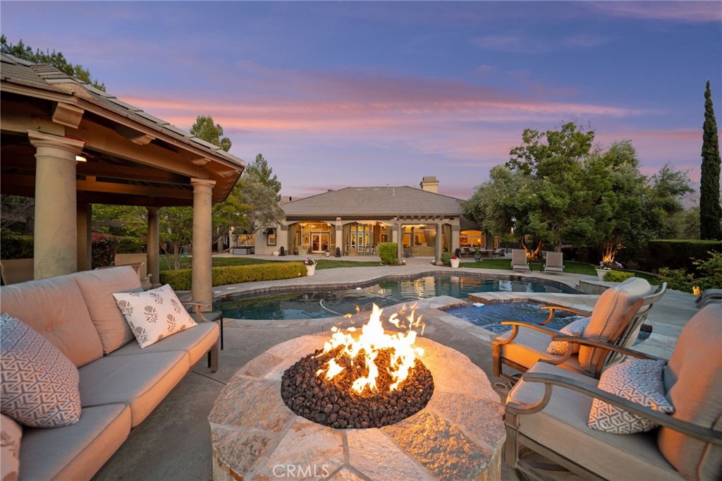 38565 Celine Cove