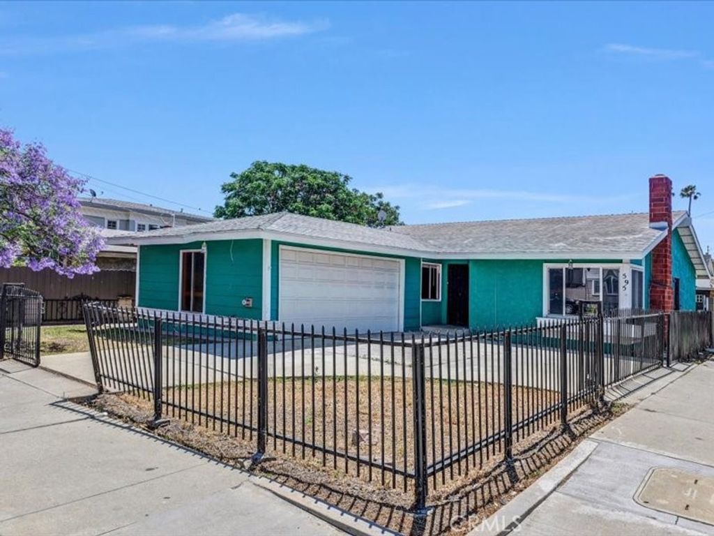 Photo of 595 W 13th St, San Pedro, CA 90731 (MLS # PW26095454)