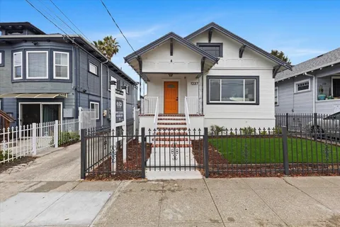 1237 1237 Ashby Ave, Berkeley, CA 94702 - MLS#: 41122656