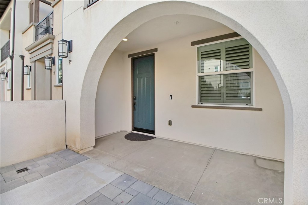 547 W Foothill Boulevard 89