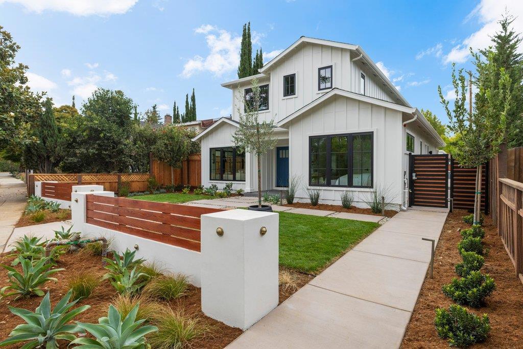562 Palm Avenue