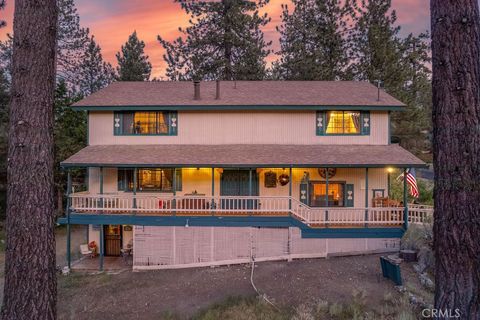 Photo of 2532 Brentwood Pl, Pine Mountain Club, CA 93222 (MLS # SR26064520)
