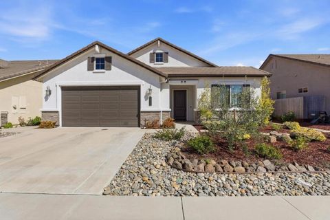 Photo of 1575 Sunflower Drive, Hollister, CA 95023 (MLS # ML82039949)