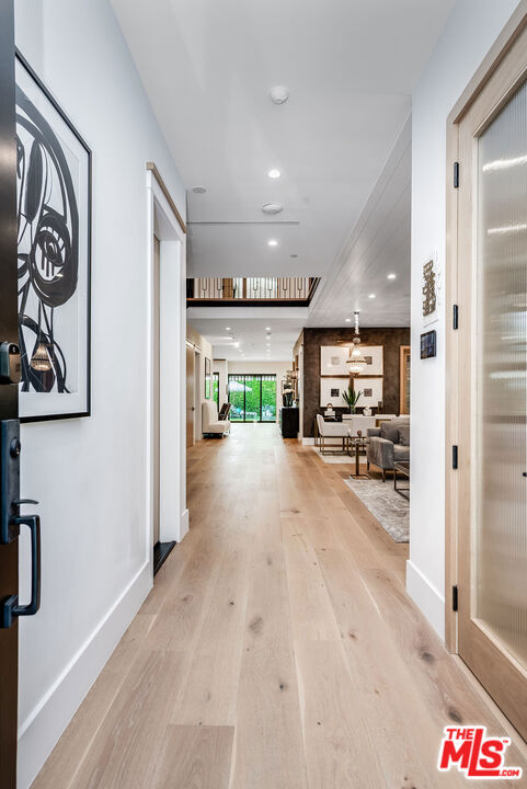Properties 4 4365 Kraft Avenue