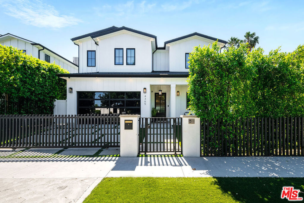Properties 2 4365 Kraft Avenue