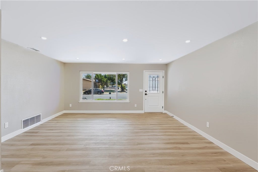24650 Myrna