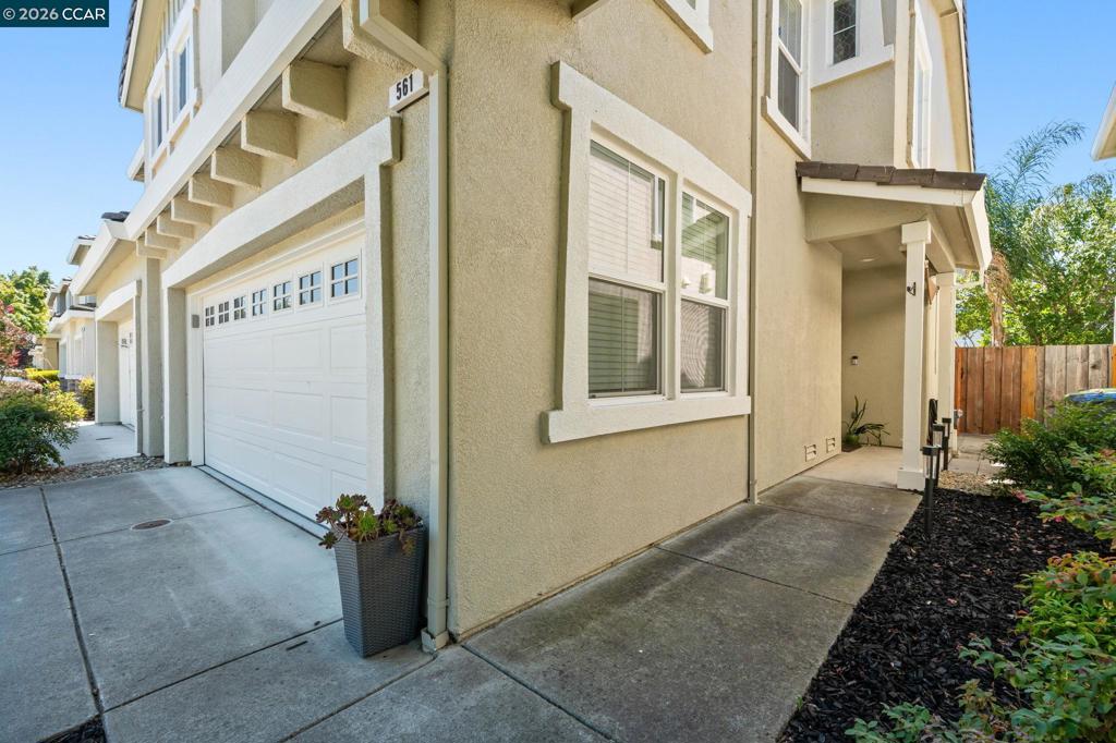 561 Loch Lomond Way
