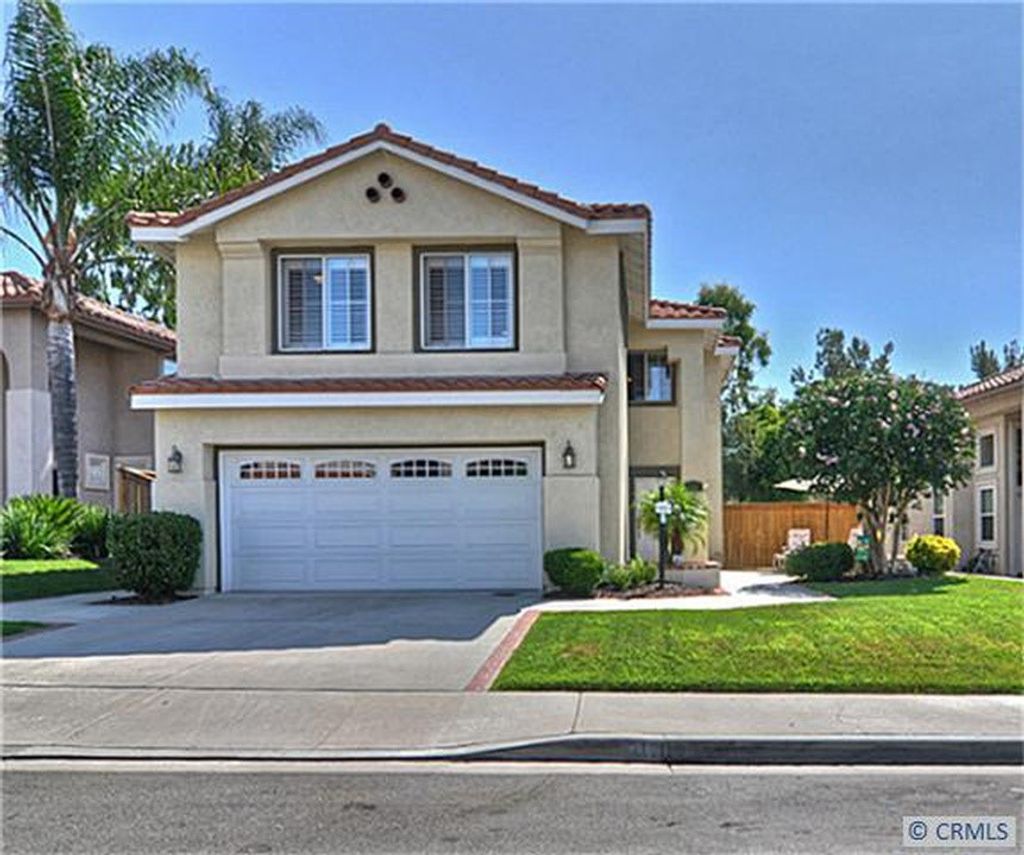 Photo of 26 Via Silla, Rancho Santa Margarita, CA 92688 (MLS # CV26125675)