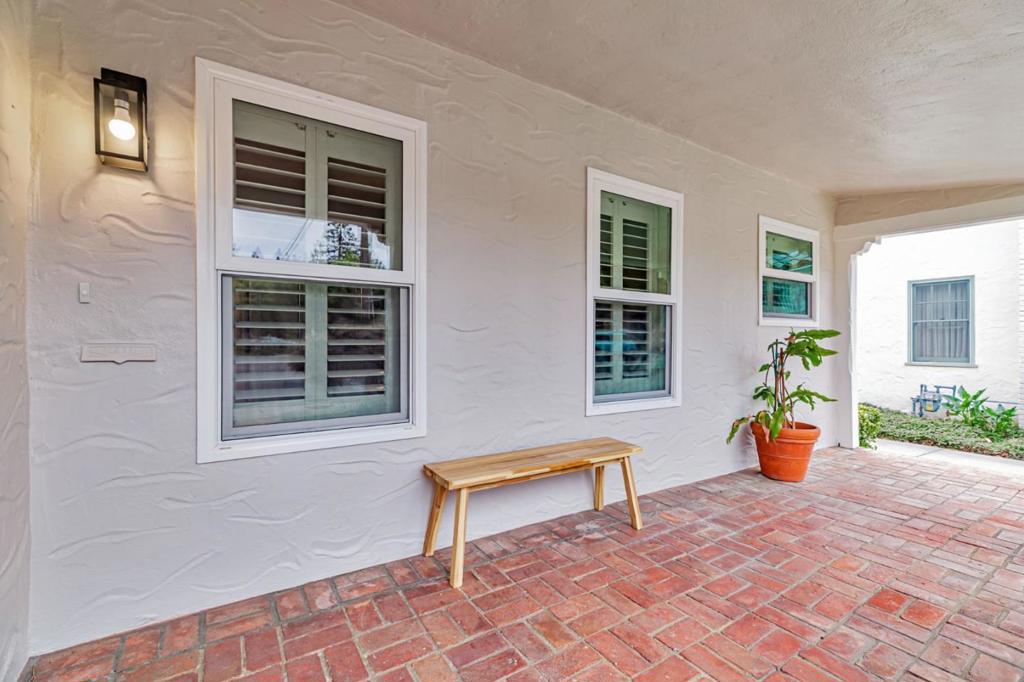 1148 Willow Glen Way