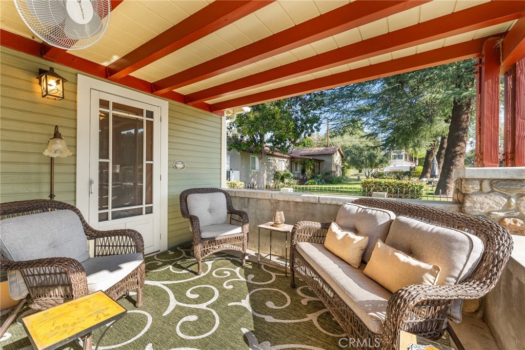 Properties 1 1021 Campus Avenue