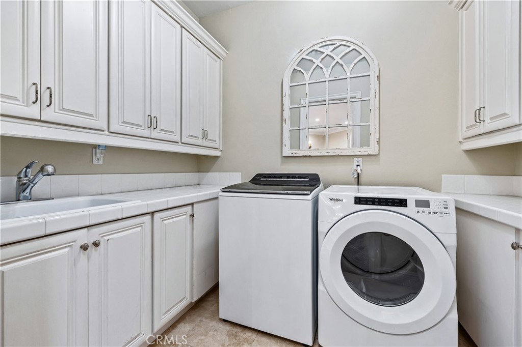 La Verne, California, 91750, United States, 5 Bedrooms Bedrooms, ,6 BathroomsBathrooms,Residential,Active,2023380