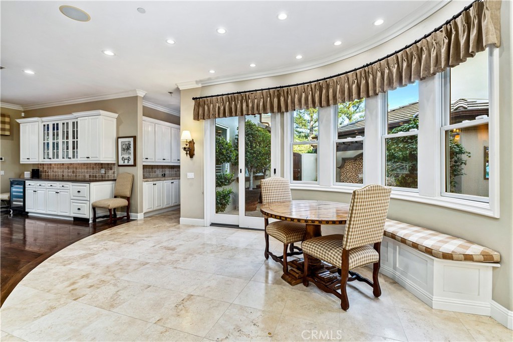 La Verne, California, 91750, United States, 5 Bedrooms Bedrooms, ,6 BathroomsBathrooms,Residential,Active,2023380