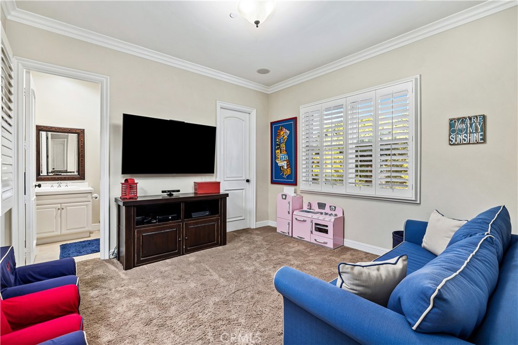 La Verne, California, 91750, United States, 5 Bedrooms Bedrooms, ,6 BathroomsBathrooms,Residential,Active,2023380