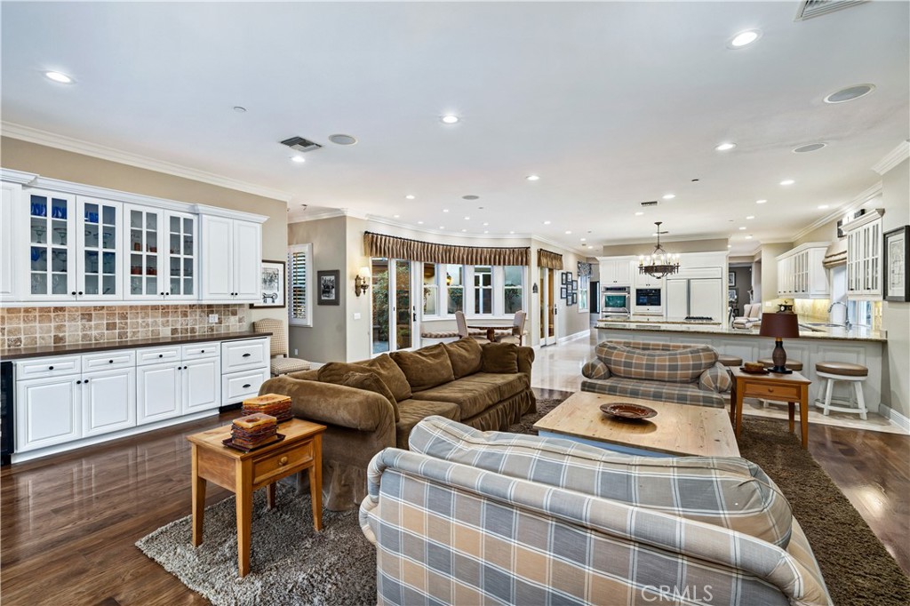 La Verne, California, 91750, United States, 5 Bedrooms Bedrooms, ,6 BathroomsBathrooms,Residential,Active,2023380