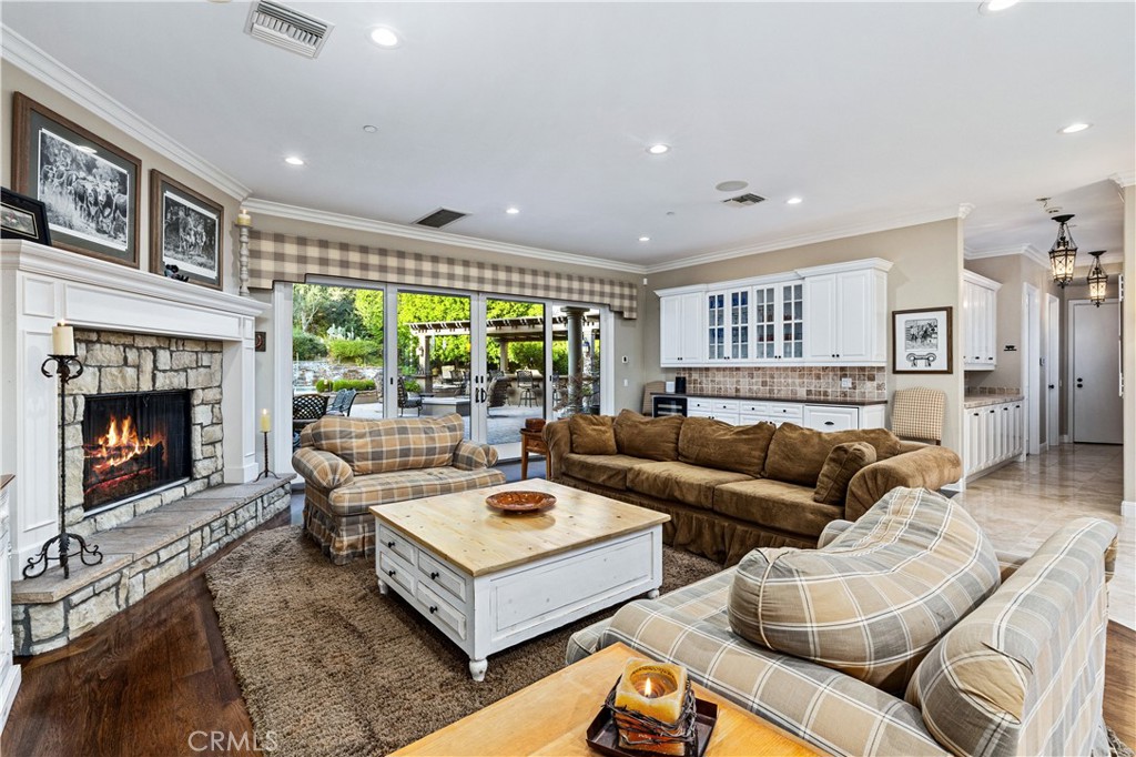La Verne, California, 91750, United States, 5 Bedrooms Bedrooms, ,6 BathroomsBathrooms,Residential,Active,2023380