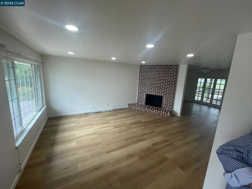 SAN RAMON VILLAG - Residential