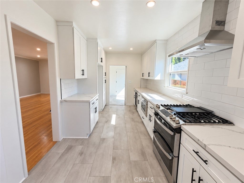 2927 Hermosa Avenue