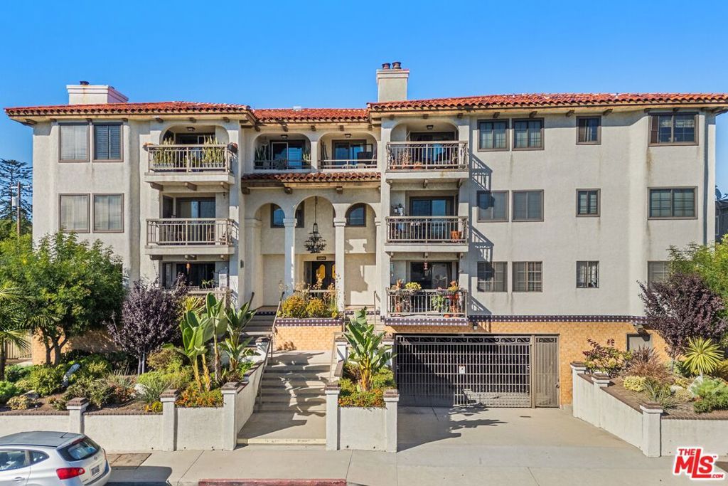 Photo of 1150 W 13th Street #205, San Pedro, CA 90731 (MLS # 25607897)