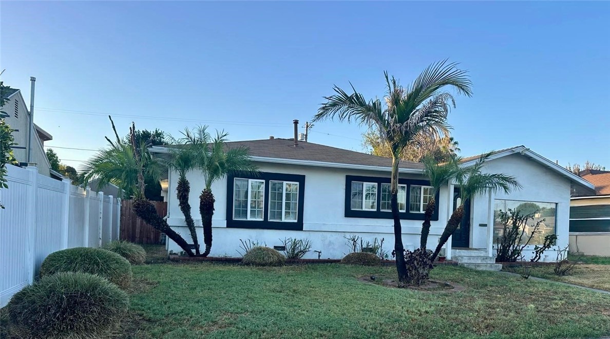 4 Bed / 2 Bath Front House, utilities Included .Spacious and bright 4-bedroom, 2-bath front house for rent in Van Nuys. Enjoy a private single-family home with all utilities included (water, gas, electricity, trash)