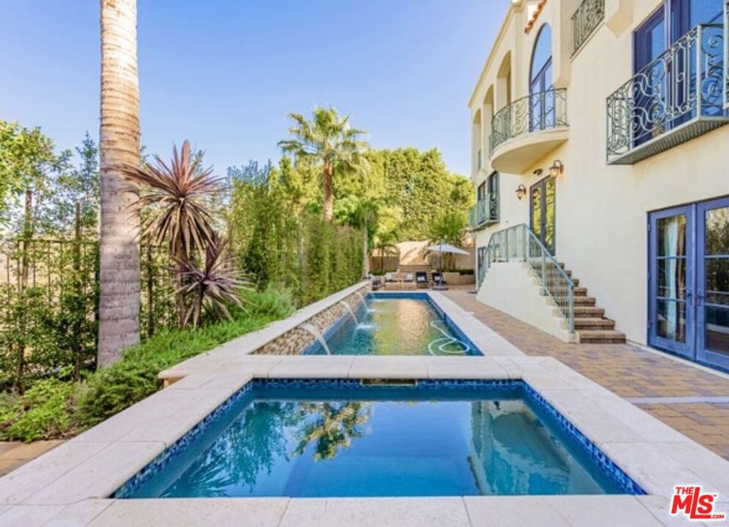 Photo of 3110 Benedict Canyon Drive, Beverly Hills, CA 90210 (MLS # 26666953)