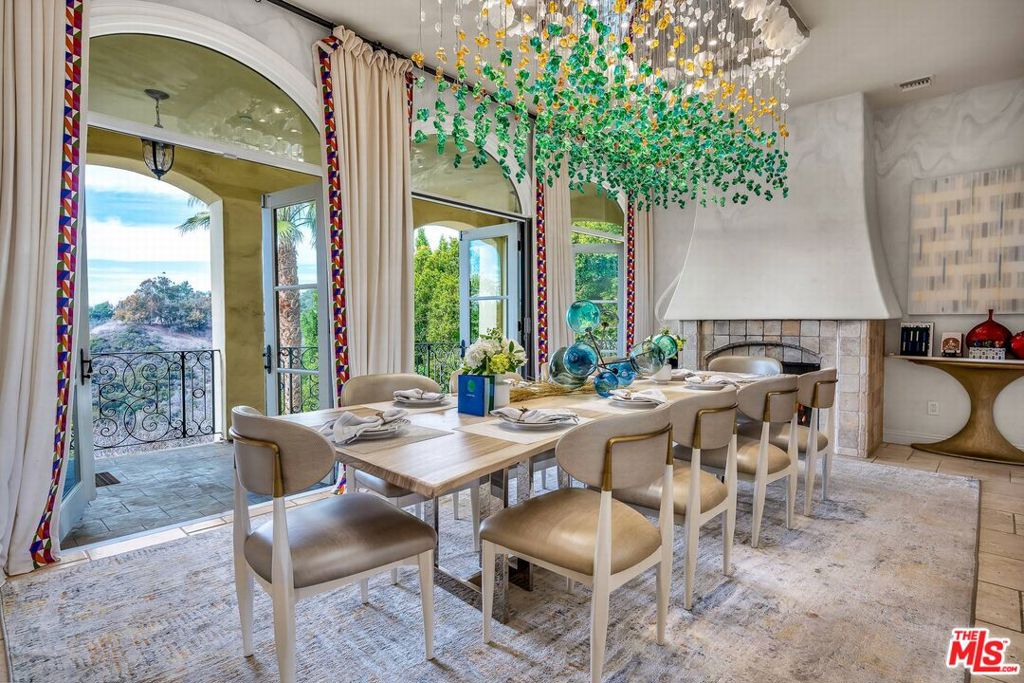 3110 Benedict Canyon Drive