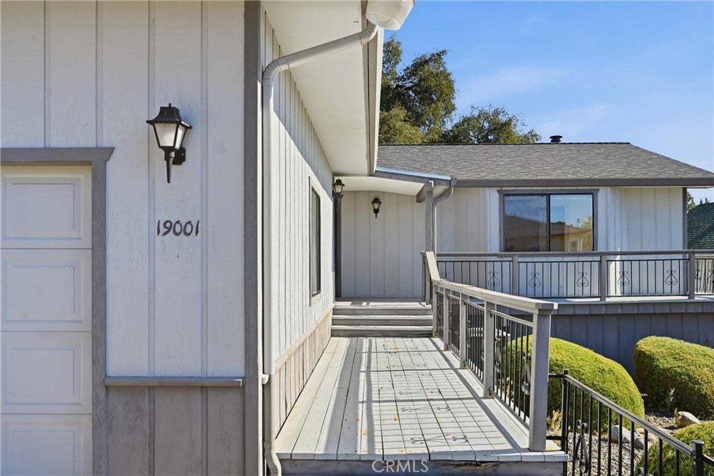 19001 Spyglass
