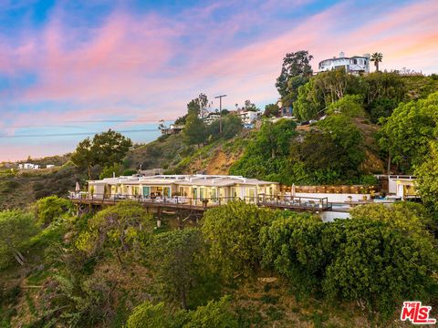 8494 Cole Crest Drive Los Angeles CA 90046