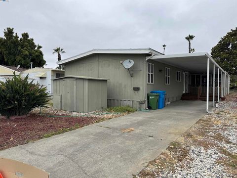 Photo of 167 Kona Cir Cir, Union City, CA 94587 (MLS # 41108361) Photo of 167 Kona Cir Cir, Union City, CA 94587 (MLS # 41108361)