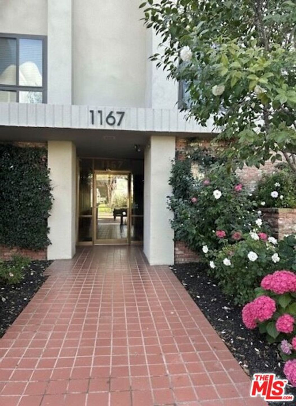 Photo of 1167 Roxbury Drive #203, Los Angeles, CA 90035 (MLS # 26638647)