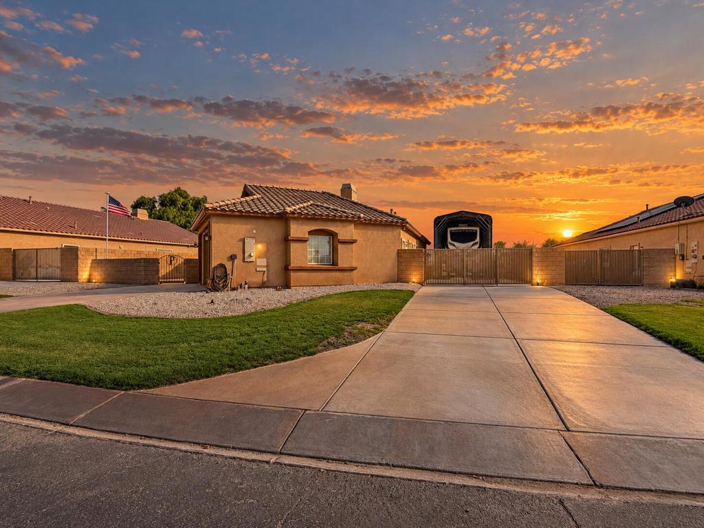 3950 Cove Circle