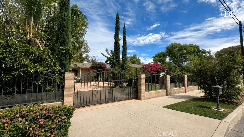 27150 Cypress