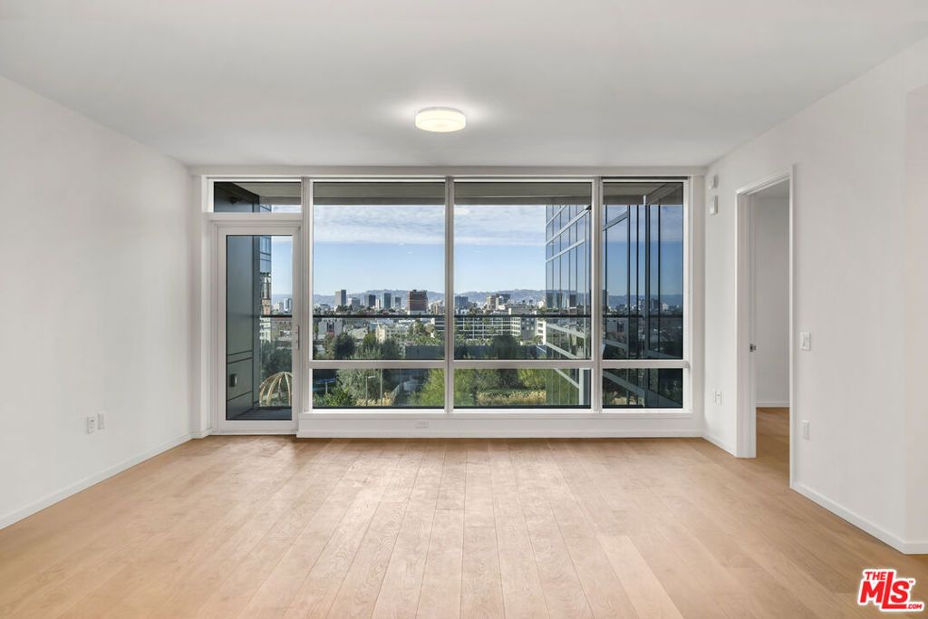 Photo of 877 Francisco Street #1616, Los Angeles, CA 90017 (MLS # 26659185)