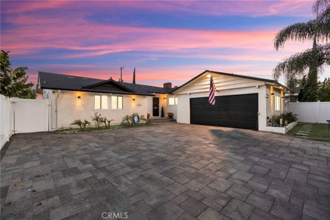 Photo of 19116 Napa Street, Northridge, CA 91324 (MLS # SR26131944)