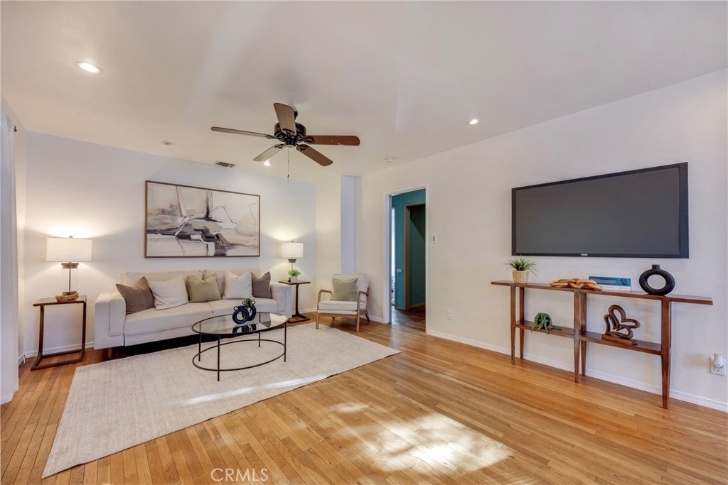 Wrigley Heights (WH) - Residential