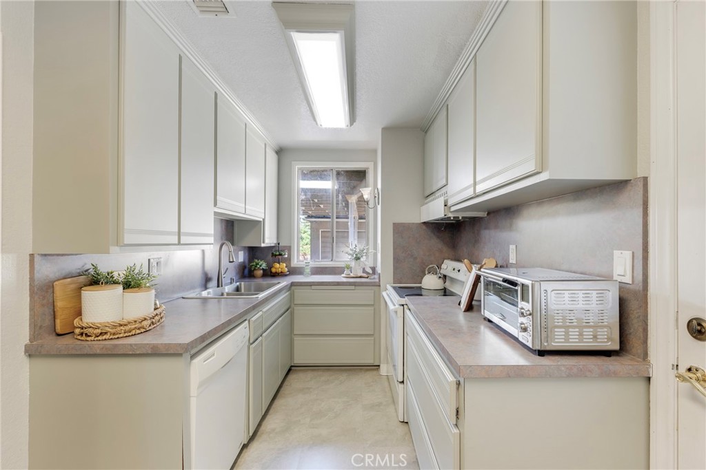 Wrigley Heights (WH) - Residential