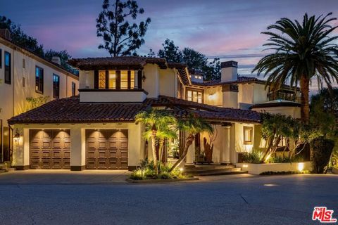 Photo of 10288 Century Woods Drive, Los Angeles, CA 90067 (MLS # 26645695)