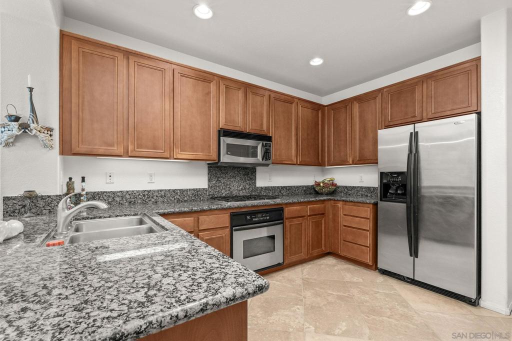13033 Lamia Point