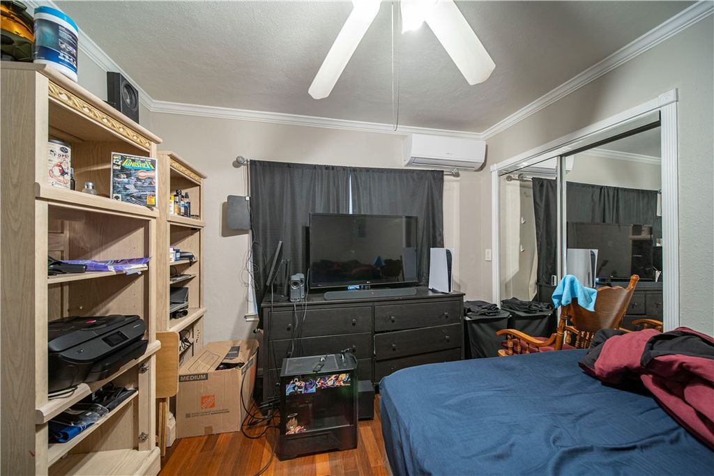 listing image 130725920310802505552